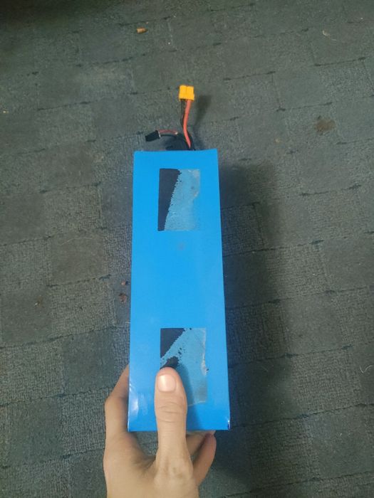 Baterie trotineta defecta pentru piese