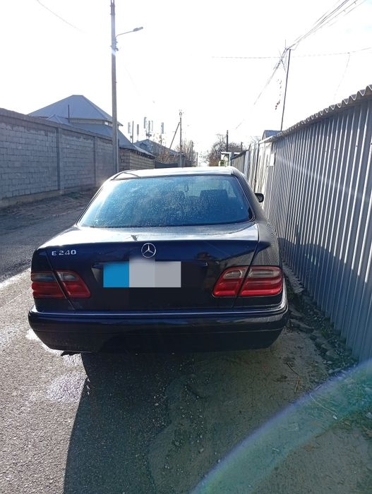 Mercedes  E240 w210
