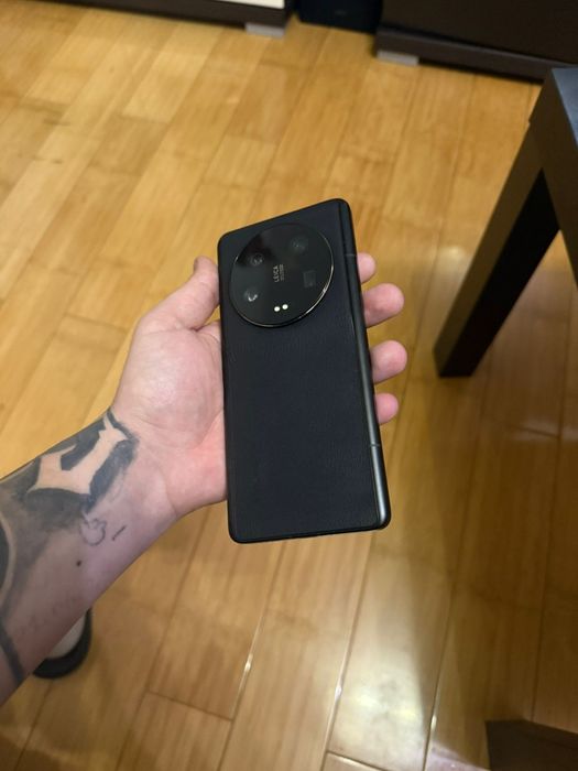 Vând sau schimb Xiaomi 13 ultra 16 GB RAM 1 tera stocare