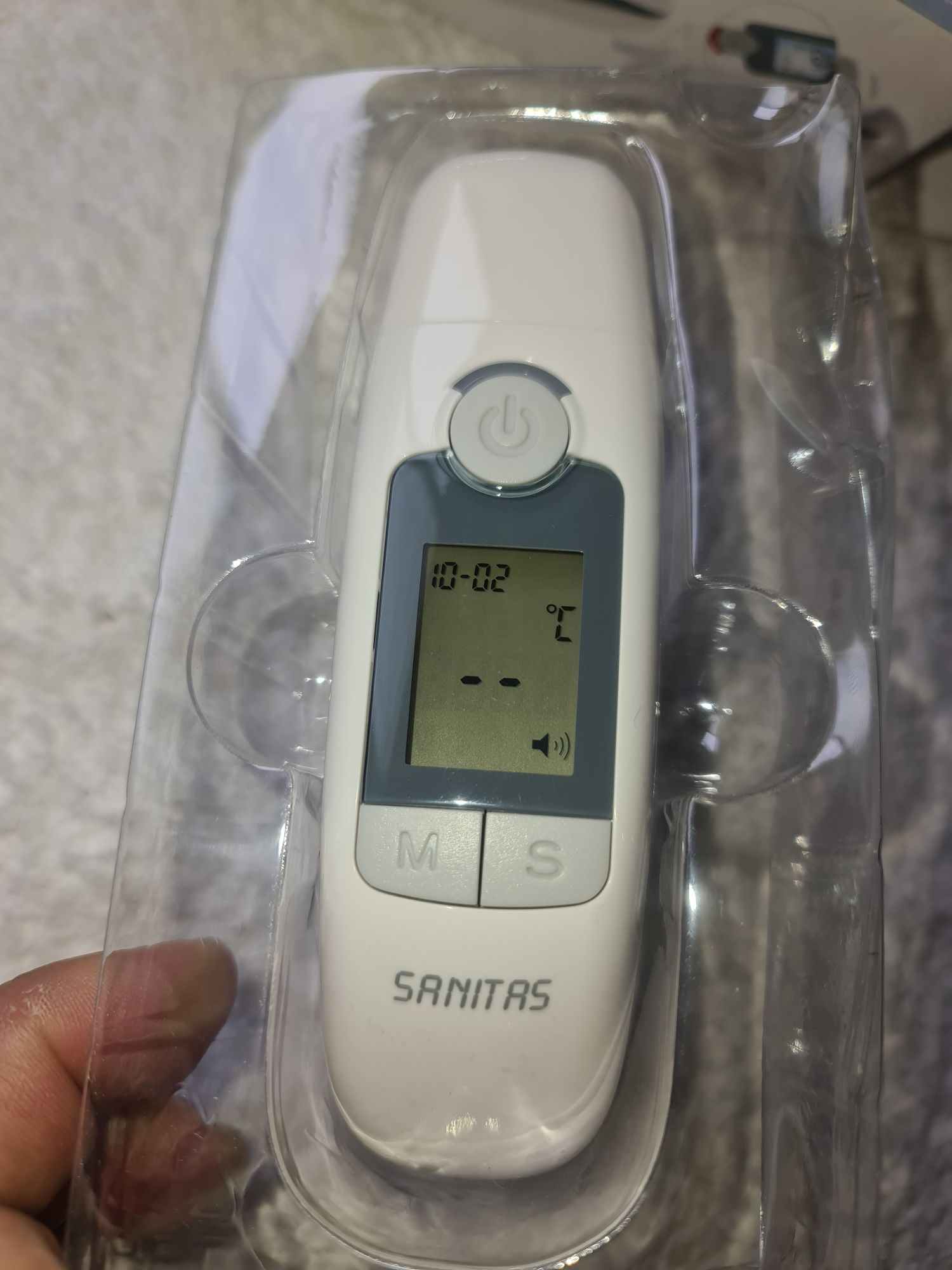 SANITAS SFT 77 термометър