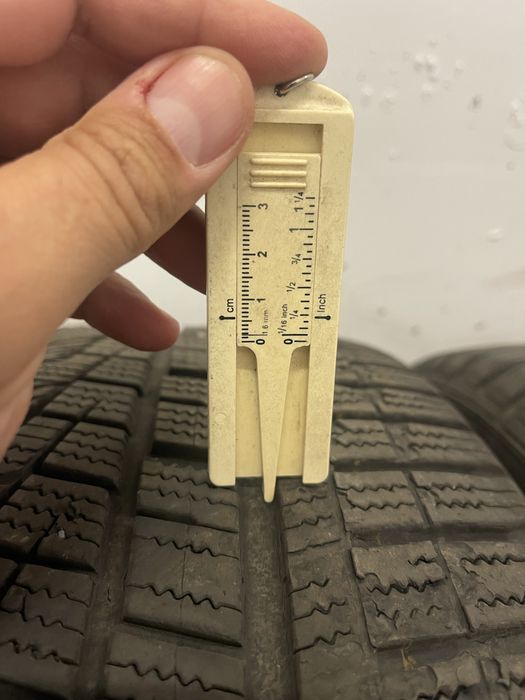 235 50 19 anvelope Hankook iarna