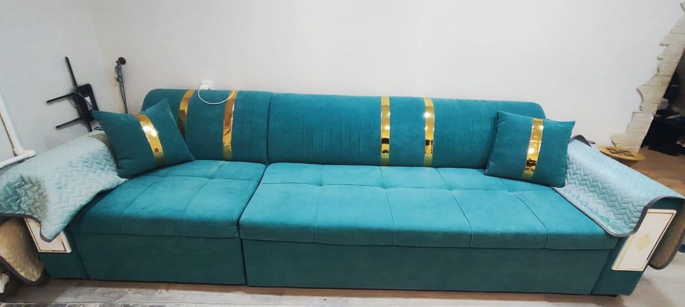 Продам диван 3метр почти новый в идеальном состоянии