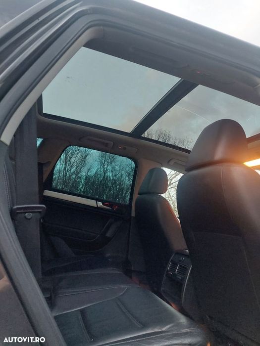 Wolkswagen Touareg 3.0 v6 245cp /Panoramic/Camere 360 / Jante r21