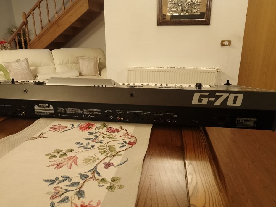 De vânzare    Roland G70