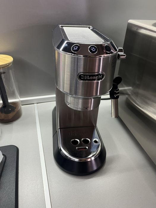 DeLonghi Dedica EC 685