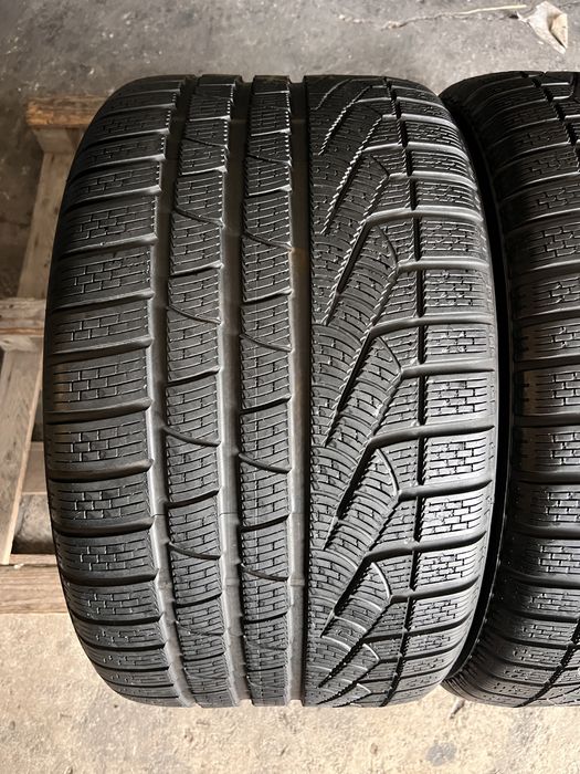 2 anvelope iarna 285/35/19 , Pirelli ,