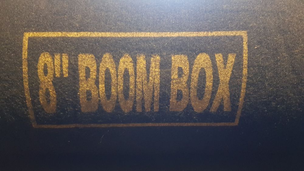 Бас Туба за автомобил