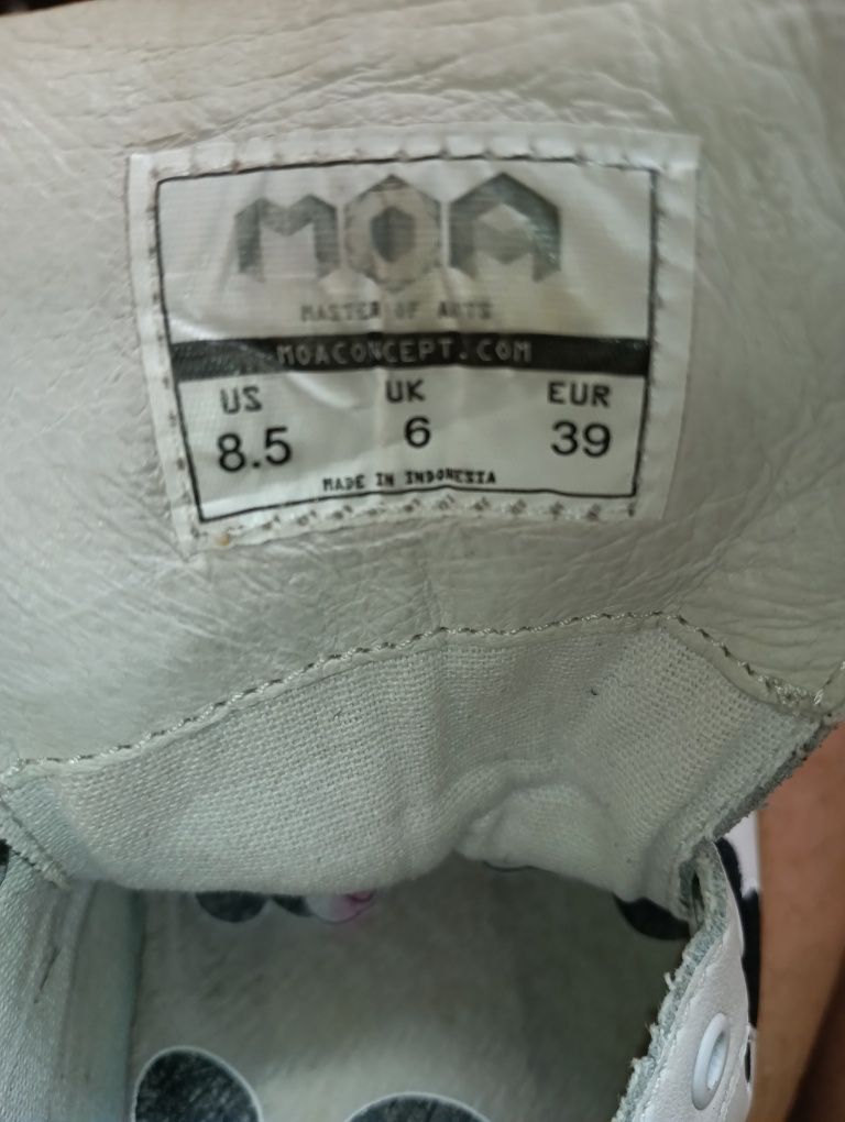 MOA N 39 кожени - 42 лв