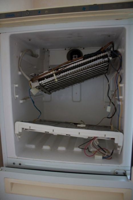 Качественный ремонт холодильников, ремонт морозильников