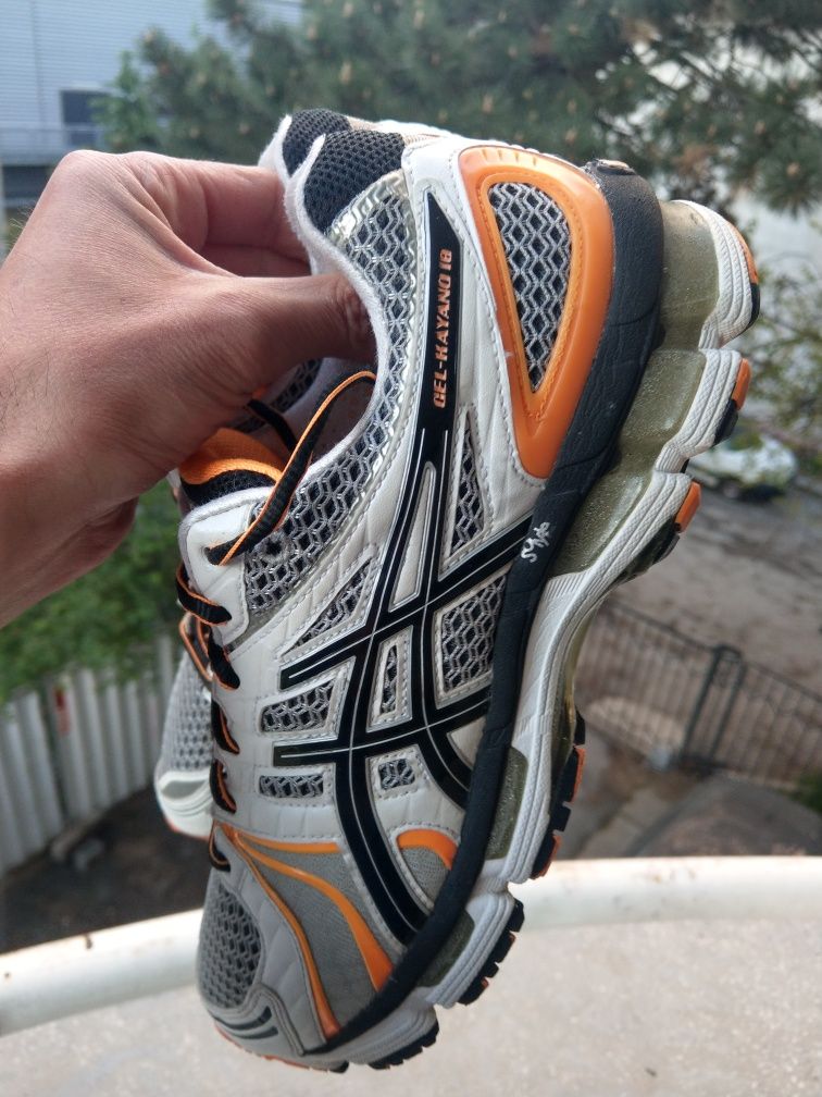 Резервирани.Asics Gel Cayano 18. 42,5нм. 27,0см.