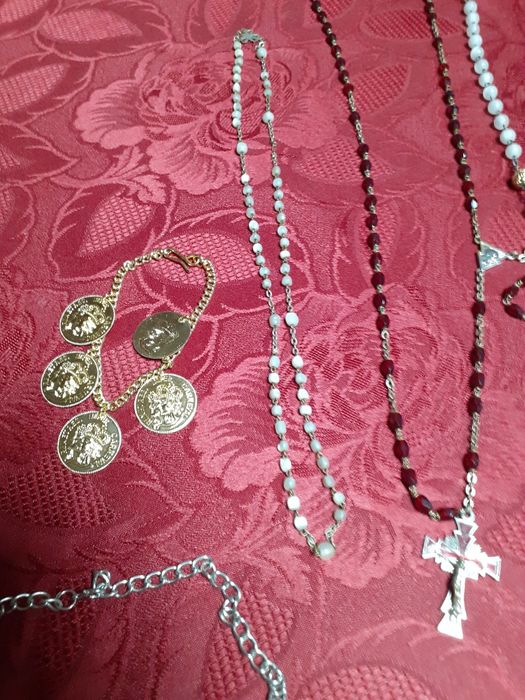 Стари  бижута и  броници с перли