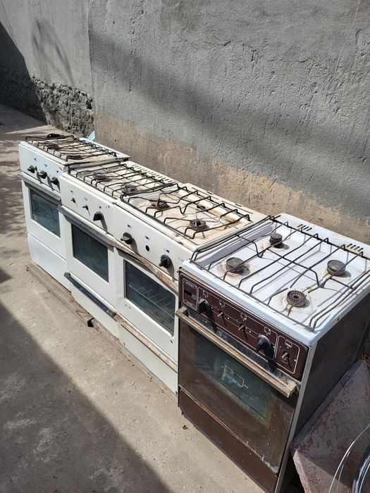 Газовые плиты в хорошем и в рабочем состоянии