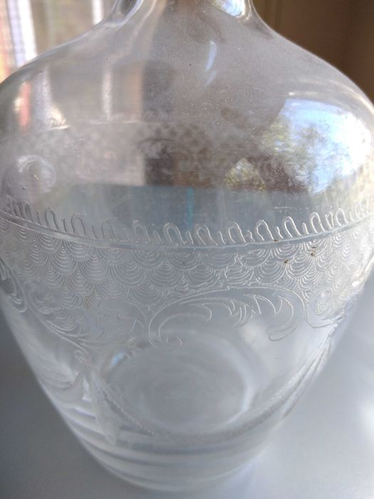 Старинни гарафи и сервиз за ракийка