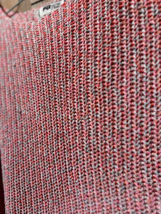 Pulover roz tricotat – moale & adorabil