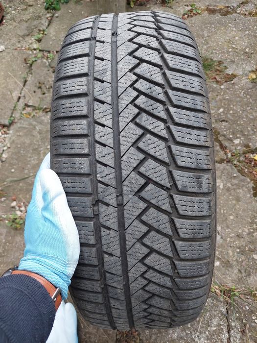 4 зимни гуми Continental 215 55 17