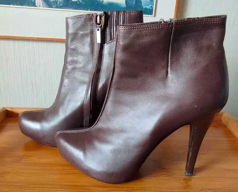 Дамски боти от естествена кожа, размер 39