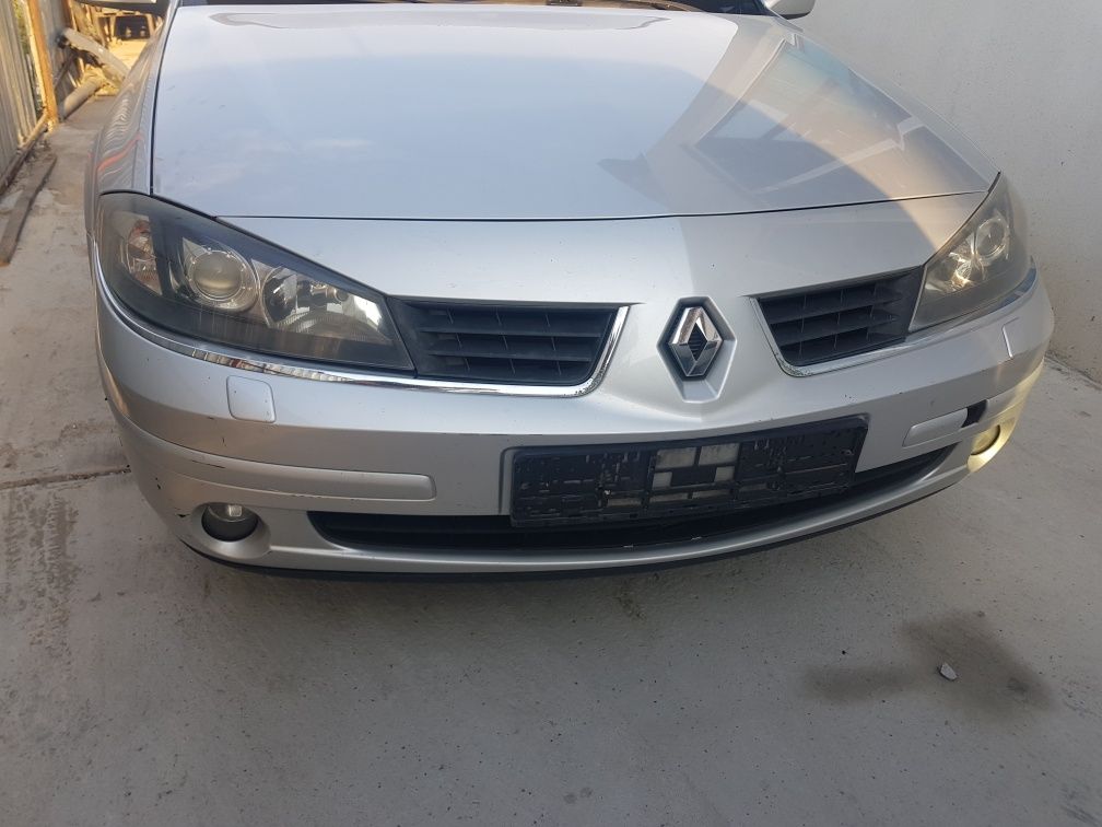 Capotã Renault Laguna 2 facelift