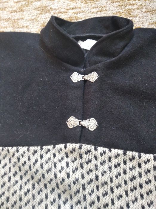 Два мъжки пуловера н.46само за 8лв.всичко