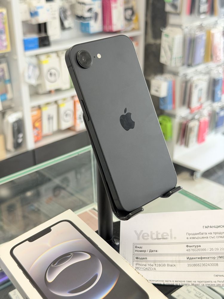 Apple iPhone 16e 128GB Black