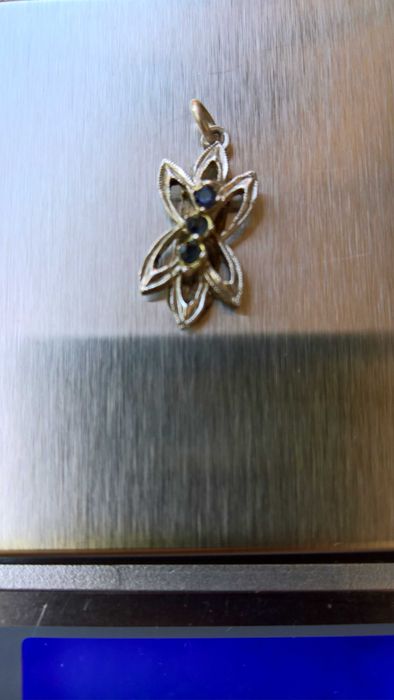 Medalion argint 800/pietre albastre