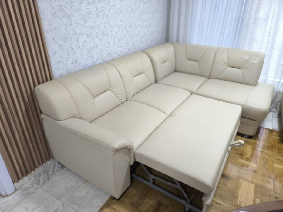 Разтегателен диван с ракла