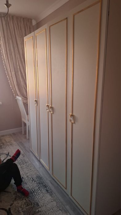 Шкаф 4х дверный,качество хорошее