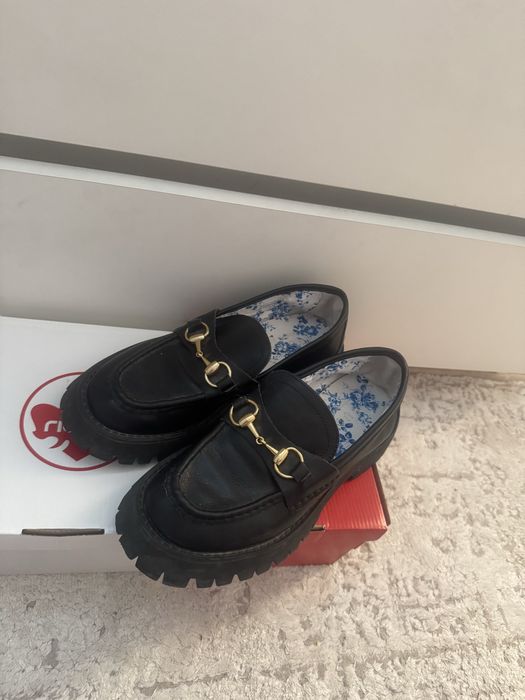 Продам лоферы от Gucci