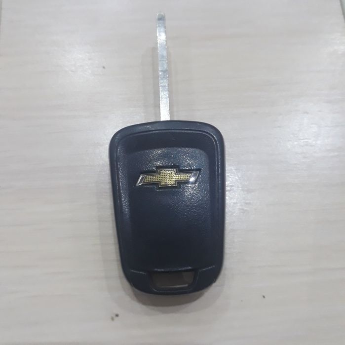 Авто ключи от Aveo T 300.  Оригинал.