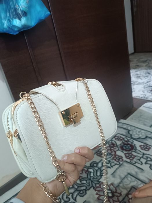 Narxi 100 ming Qarshi shahar