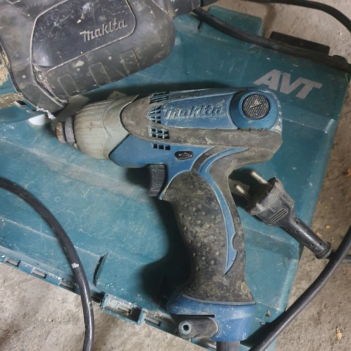 Vând biciclete și diverse.