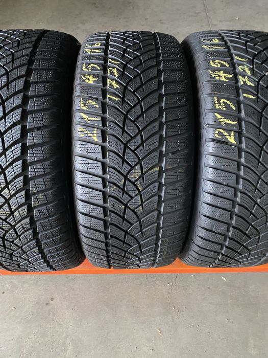 Anvelope iarna 215/45/16 Goodyear Ultra Grip Performance 215 45 16 R16