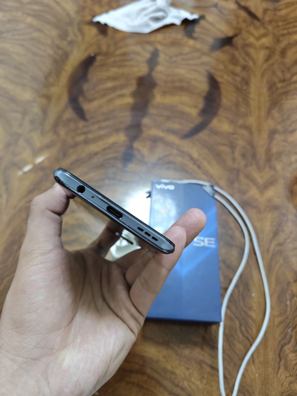 Vivo V20SE Ideal