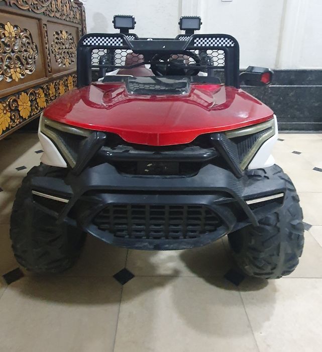 Детская машина на зарядке