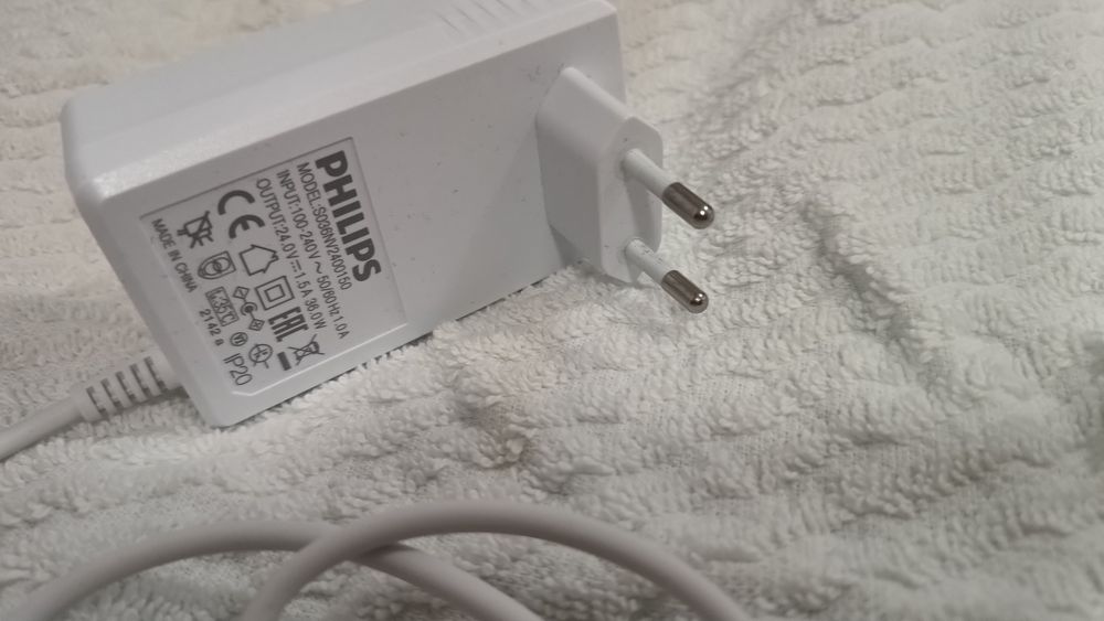 Фотоепилатор PHILIPS LUMEA BRI921/00