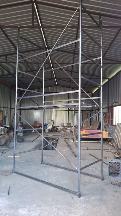 Schela metalica pentru construcții