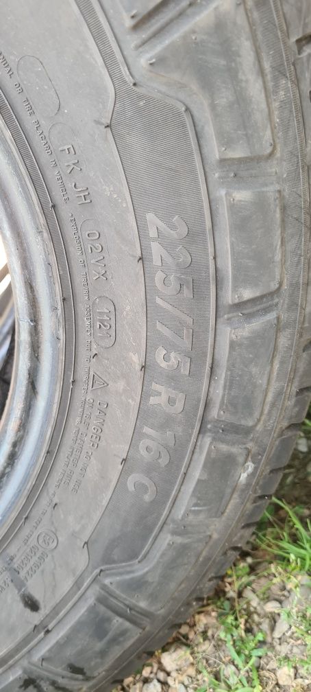 225/75/16c michelin agilis