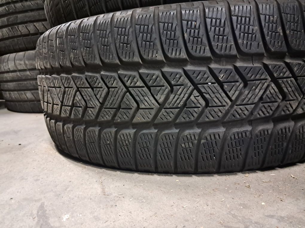 Anvelope second  iarna 235 55 R19 Pirelli