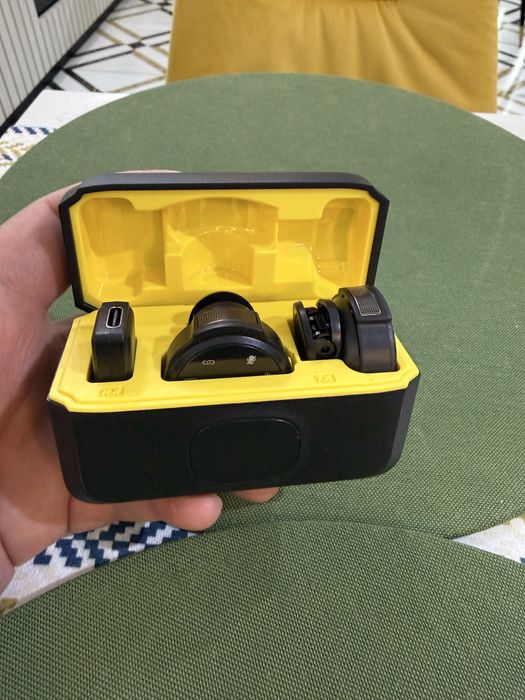 Wireless lavalier microphone