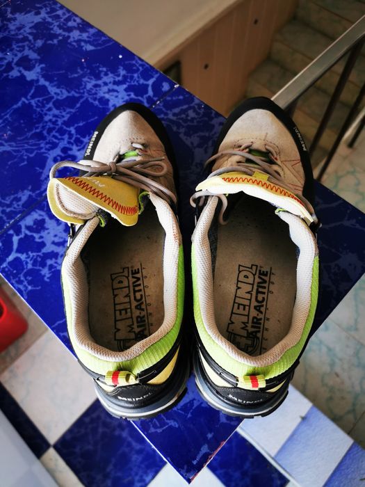 Vand pantofi de munte Meindl marime 42 variofix goretex stare foarte b
