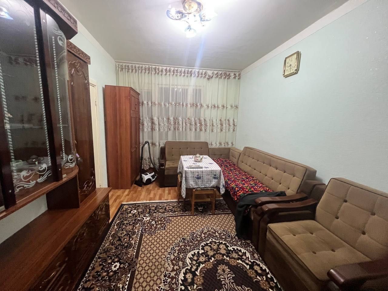 Сдаётся 2 комнатная квартира 
С обстановкой в горде Алмалыке