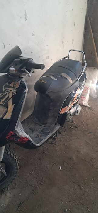 De vanzare scuter piagio sipster 50 cc necesita un carburator