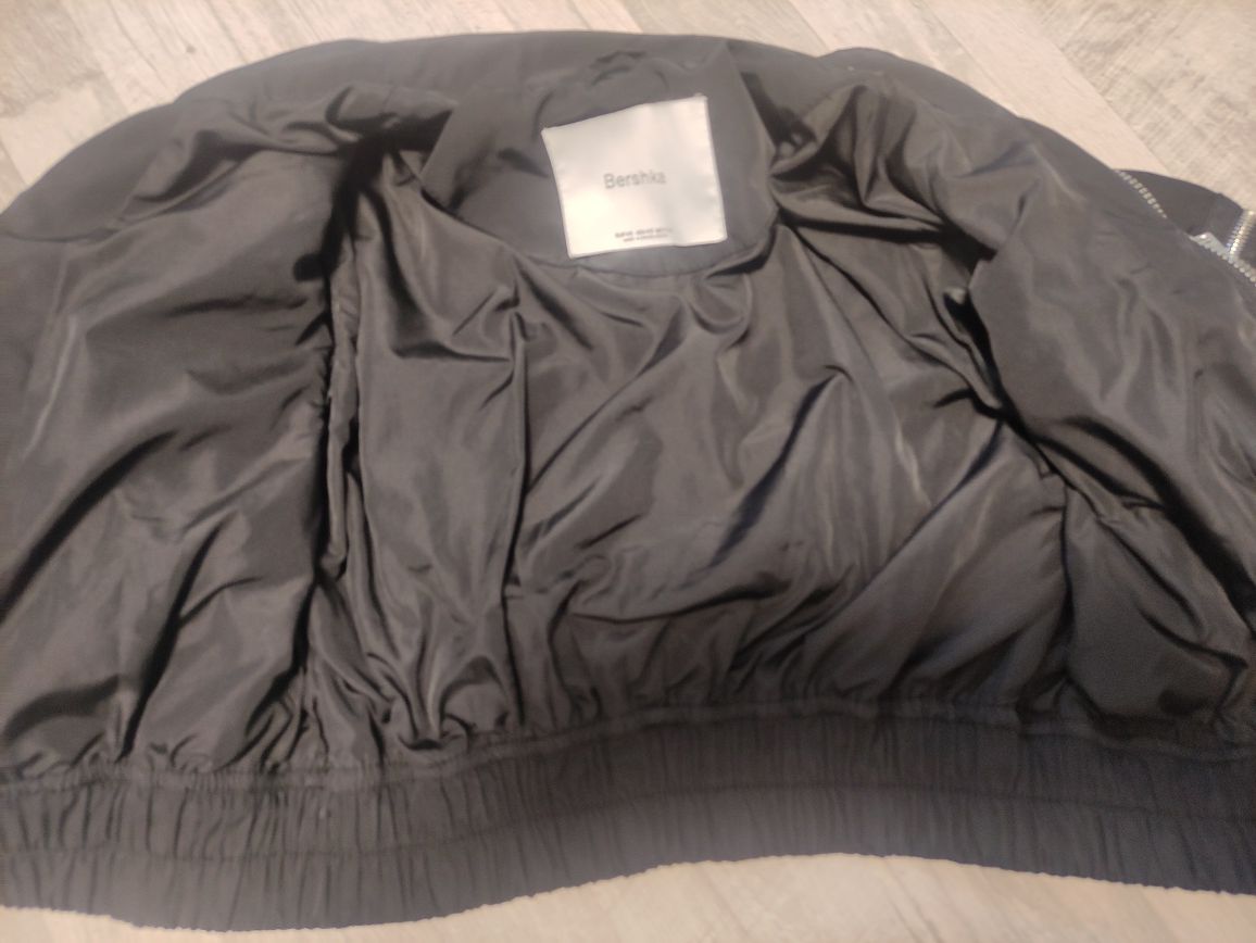 Bershka XS размер къси яке