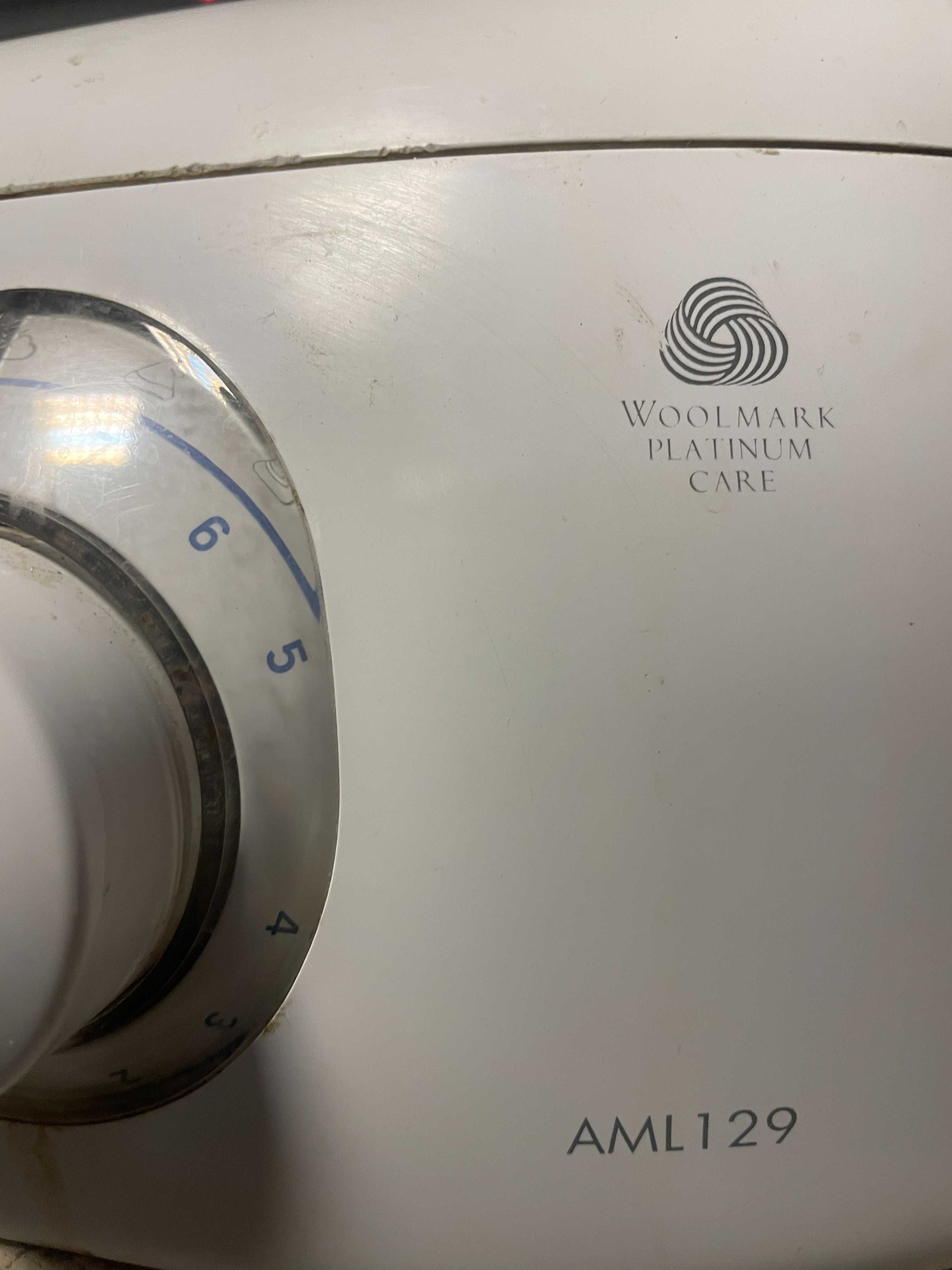 Пералня и сушилня комбинирана Indesit AWL129