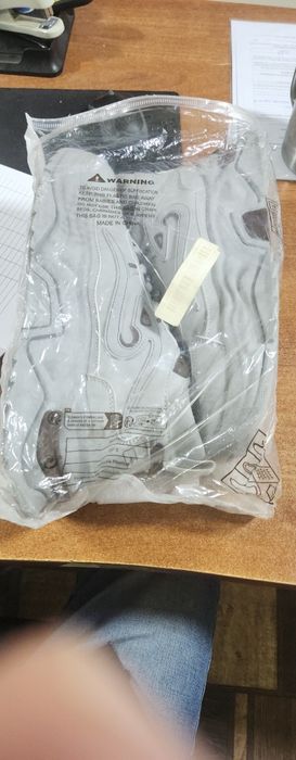 Продаются кроссовки марки DR fashion размер 44