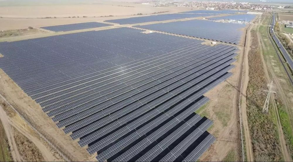 Ofer spre inchiriere (superficie) 50 de hectare pretabil fotovoltaic