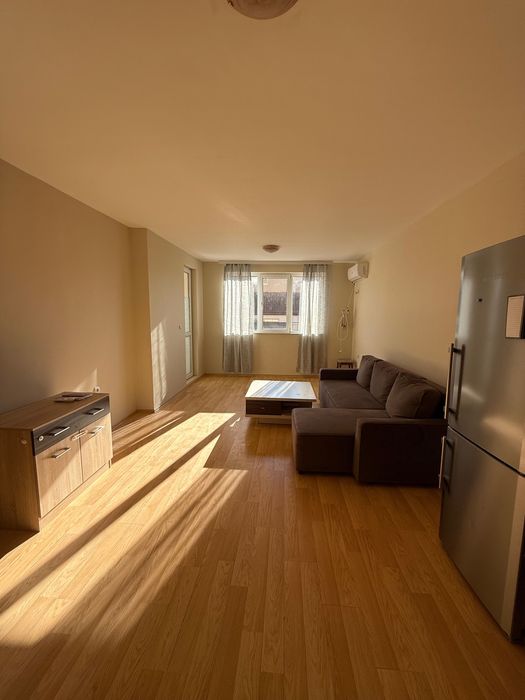 Двустаен апартамент под навм