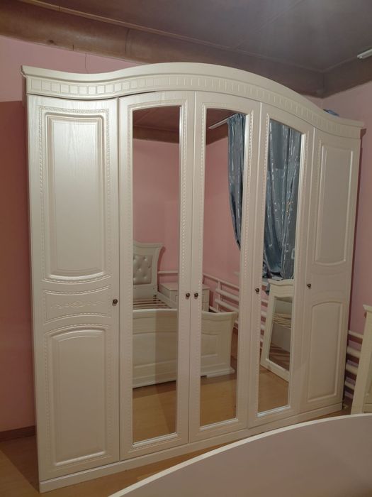 Мебель,гарнитур продам