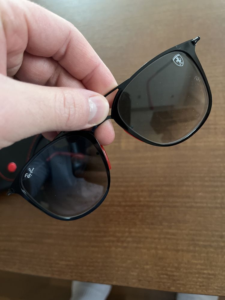 Ochelari RayBan Ferrari