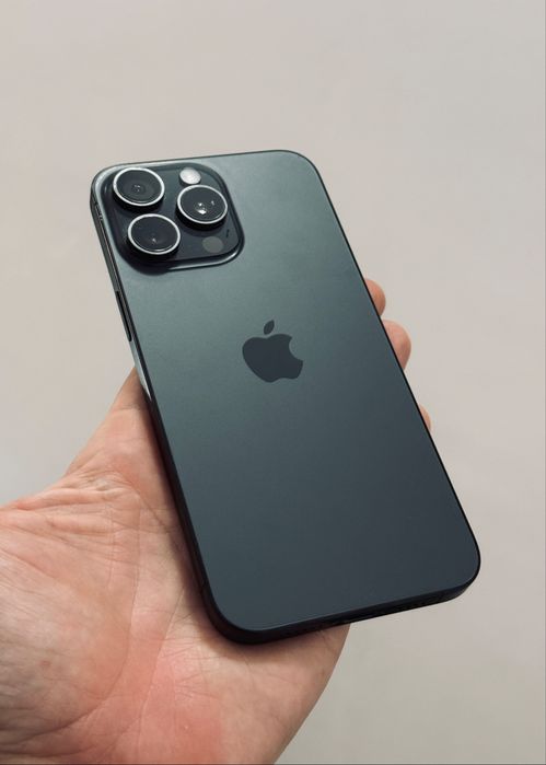 iPhone 15 Pro Max 256GB - Titanium Blue & Black Neverlocked