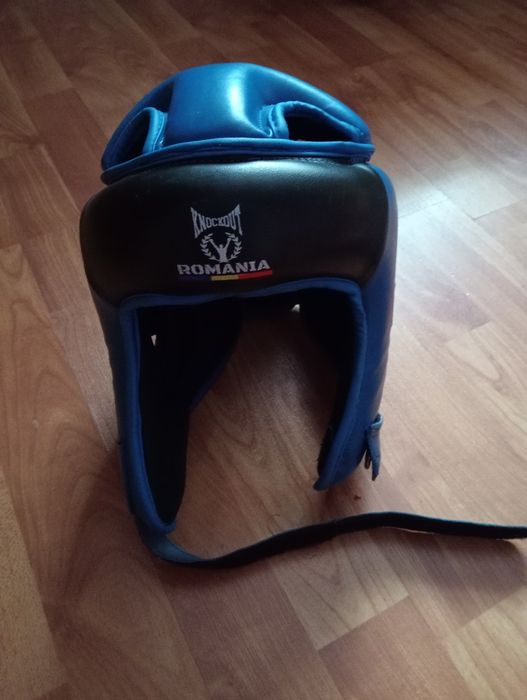 Casca knockout ca noua marimea M